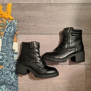 Madden Girl Hushh Lace Up Booties Size 8.5